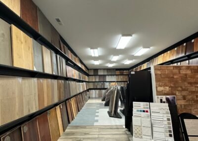 Hardwood and LVP flooring aisle in the Owensboro showroom
